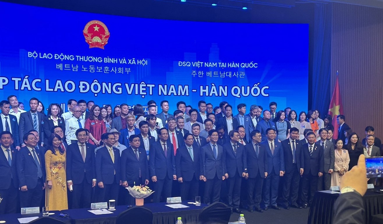 TGĐ Trịnh Thị Huyên tham gia Diễn đàn hợp tác lao động Việt Nam – Hàn Quốc cùng Thủ tướng Phạm Minh Chính